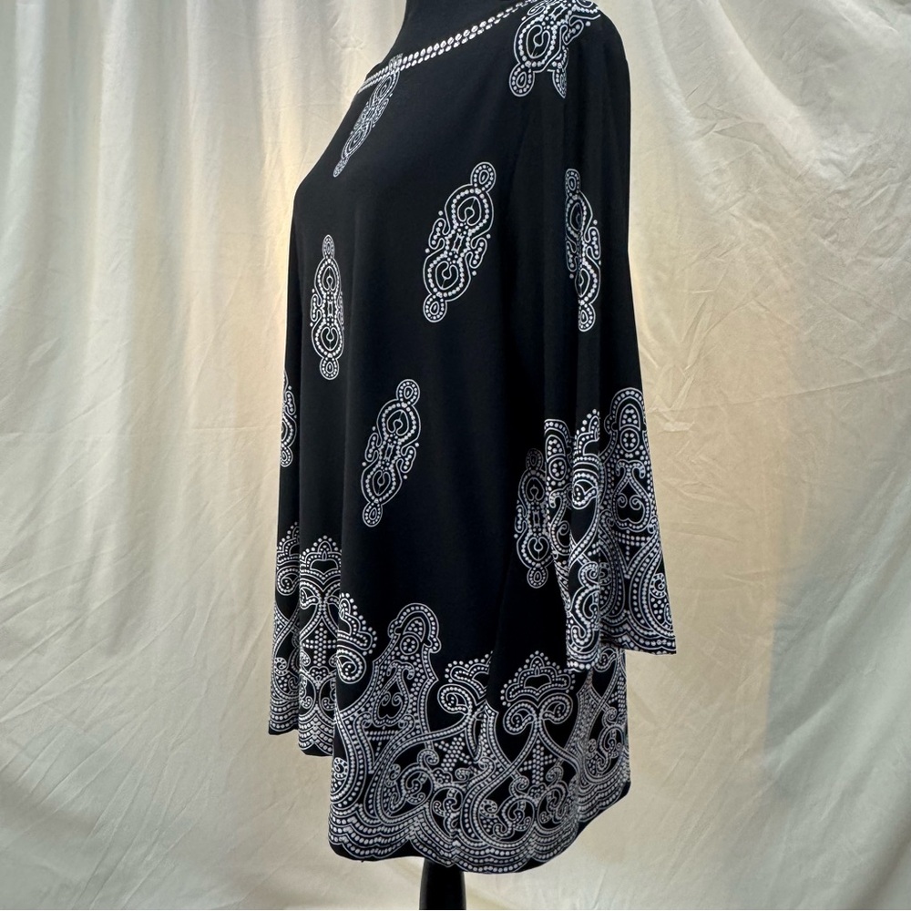 AVENUE, NWOT Moroccan Style Tunic, casual/dressy, office